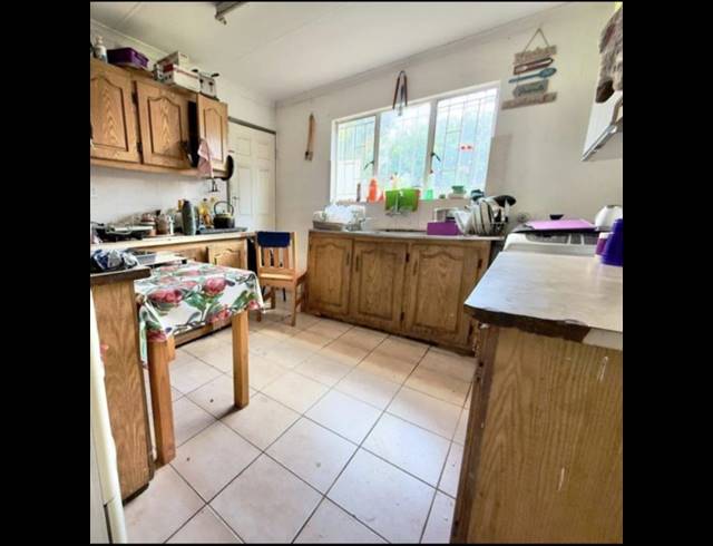 3 BEDROOM HOUSE FOR SALE IN MINNEBRON
